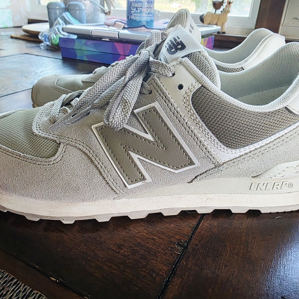 New Balance Womens 574 - Sage And Grey